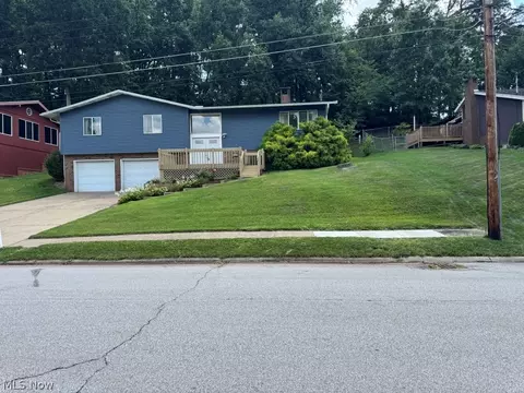 2354 27th Ave, Parkersburg, WV 26101