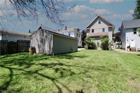 Exterior - 44 E Brookside Ave, Akron, OH 44301 photo 2 of 2