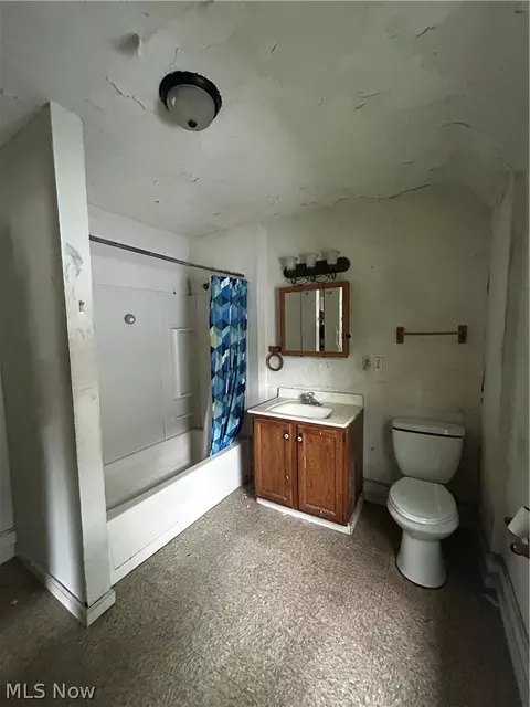 Bath - 131 Mendel Ct, Elyria, OH 44035 photo 1 of 1