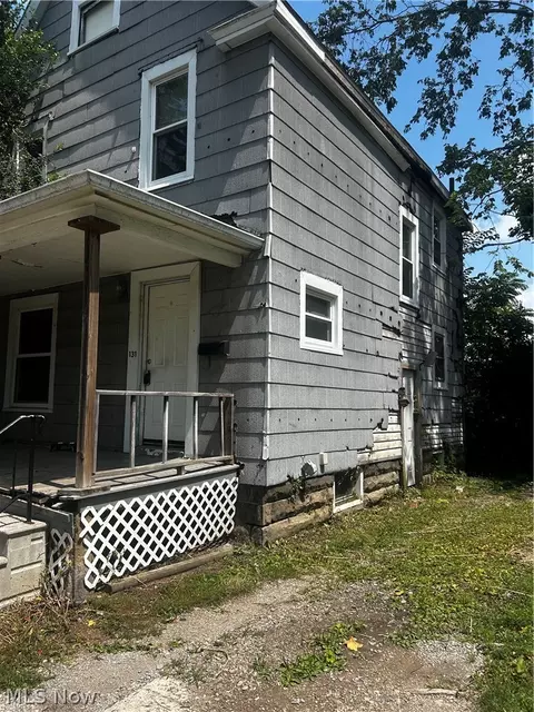 Exterior - 131 Mendel Ct, Elyria, OH 44035 photo 1 of 1