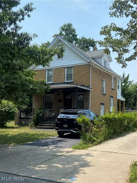 1536 E 195th St, Euclid, OH 44117