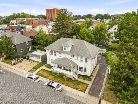 1415 Clifton Pl, Lakewood, OH 44107
