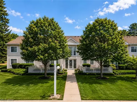 2999 S Bay Dr #F-5, Westlake, OH 44145