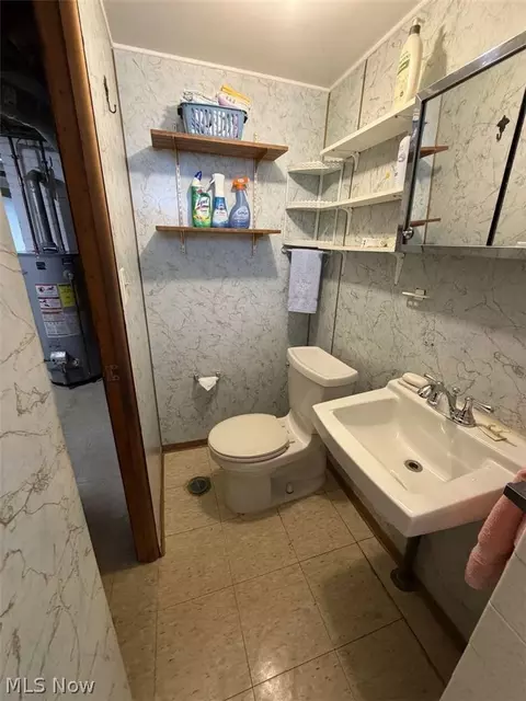 Bath - 3846 E 365th St, Willoughby, OH 44094 photo 4 of 4