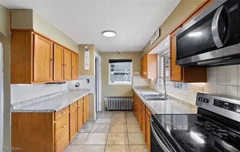 Kitchen - 162 Perry Dr NW, Canton, OH 44708 photo 1 of 2