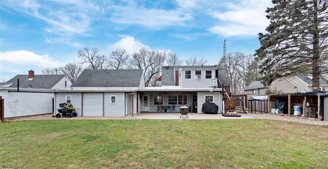 Exterior - 162 Perry Dr NW, Canton, OH 44708 photo 3 of 4