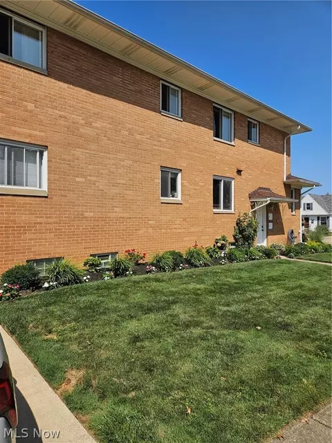 Exterior - 6003 Belmere Dr, Parma, OH 44129 photo 2 of 3