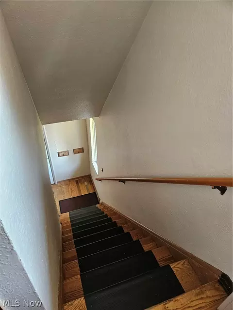 Entry Way - 6003 Belmere Dr, Parma, OH 44129 photo 1 of 4