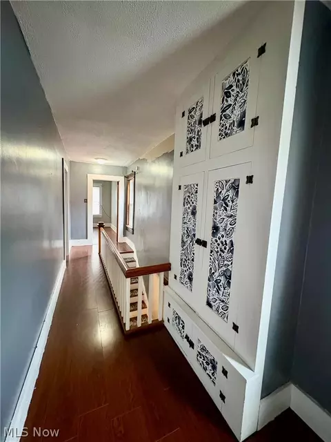 Entry Way - 14 Main St, Dillonvale, OH 43917 photo 2 of 2