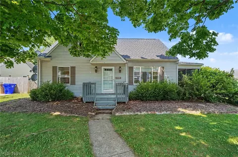 2590 21st St, Cuyahoga Falls, OH 44223