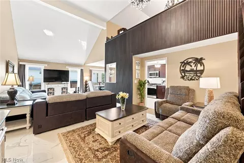 Living - 843 Cedar Way, Boardman, OH 44512 photo 5 of 5