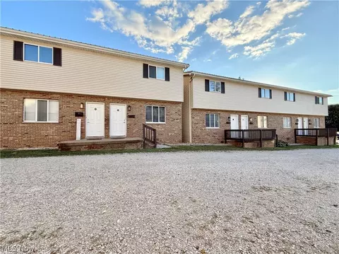 2608 Avery St, Parkersburg, WV 26104