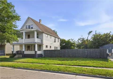 4024 E 53 St, Newburgh Heights, OH 44105