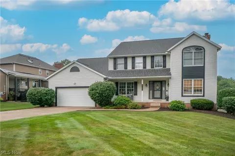 8037 Glendevan St NW, Massillon, OH 44646