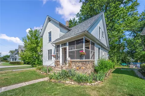 Exterior - 175 E Walnut Ave, Painesville, OH 44077 photo 3 of 5