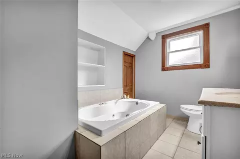 Bath - 175 E Walnut Ave, Painesville, OH 44077 photo 2 of 3