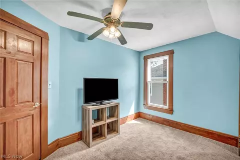 Bedroom - 175 E Walnut Ave, Painesville, OH 44077 photo 4 of 4