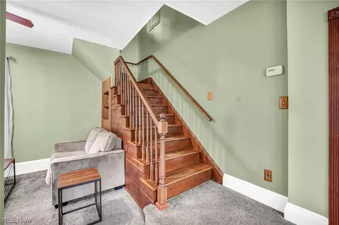 Entry Way - 175 E Walnut Ave, Painesville, OH 44077 photo 1 of 6