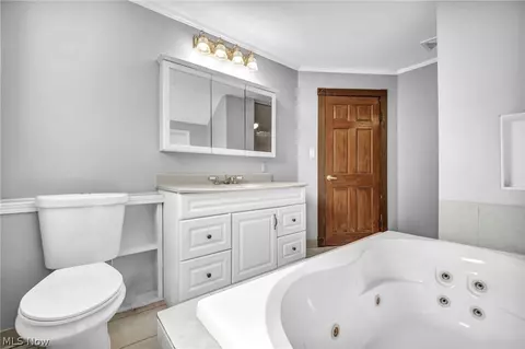 Bath - 175 E Walnut Ave, Painesville, OH 44077 photo 1 of 3