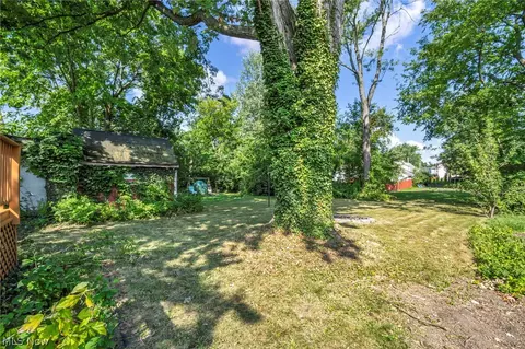 Exterior - 175 E Walnut Ave, Painesville, OH 44077 photo 4 of 5