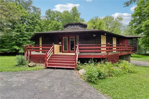 9550 Olde 8 Rd, Northfield, OH 44067