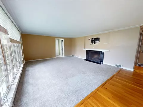 Living - 34 E 211th St, Euclid, OH 44123 photo 1 of 6
