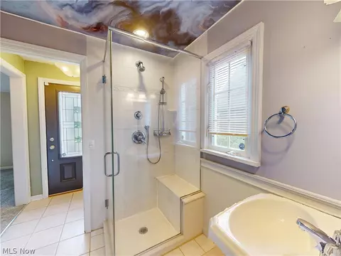 Bath - 34 E 211th St, Euclid, OH 44123 photo 2 of 4