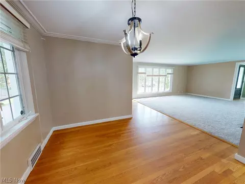 Living - 34 E 211th St, Euclid, OH 44123 photo 5 of 6