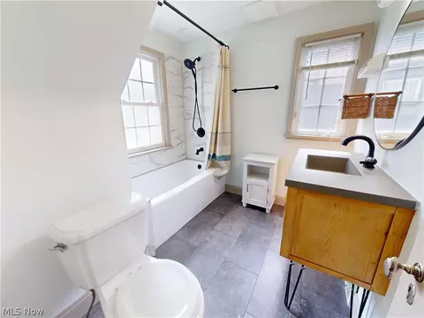 Bath - 34 E 211th St, Euclid, OH 44123 photo 3 of 4
