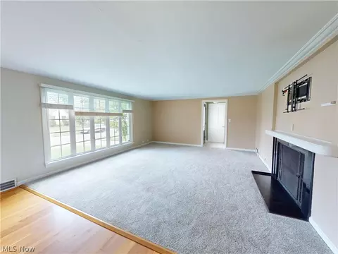 Living - 34 E 211th St, Euclid, OH 44123 photo 4 of 6