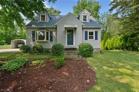 2134 Plymouth Dr, Uniontown, OH 44685