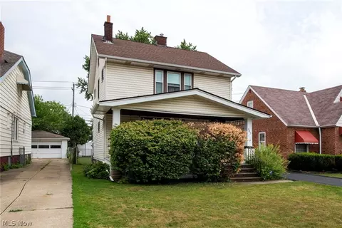 9817 Robinson Ave, Garfield Heights, OH 44125