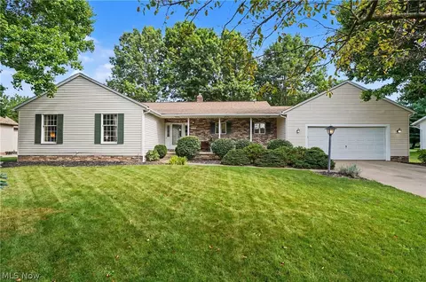 4382 Bunker Ln, Stow, OH 44224