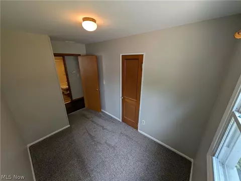 Bedroom - 322 Pasadena Ave, Elyria, OH 44035 photo 5 of 6