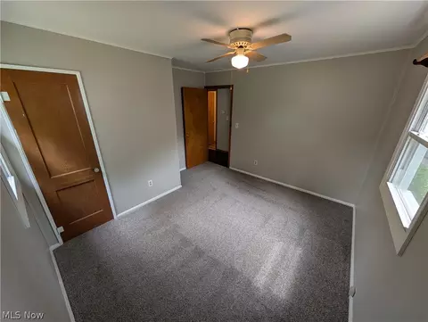 Bedroom - 322 Pasadena Ave, Elyria, OH 44035 photo 2 of 6