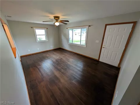 Living - 322 Pasadena Ave, Elyria, OH 44035 photo 1 of 2