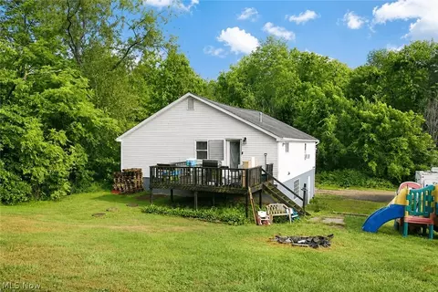 600 Marshall Turrin Dr SE, New Philadelphia, OH 44663
