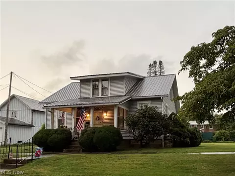 475 E Bell Ave, Mcconnelsville, OH 43756