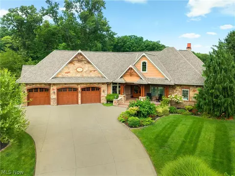 7995 Shady Stone St NW, Massillon, OH 44646