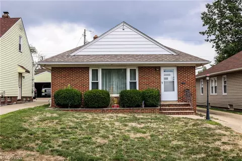 11517 Fordham Rd, Garfield Heights, OH 44125