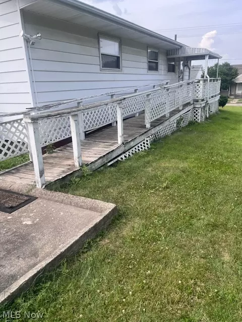 Exterior - 1000 Beacon St, Springfield, OH 45505 photo 2 of 5