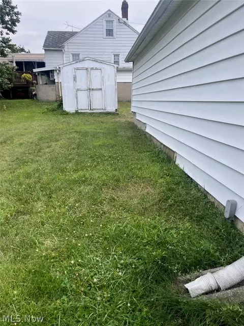 Exterior - 1000 Beacon St, Springfield, OH 45505 photo 4 of 5