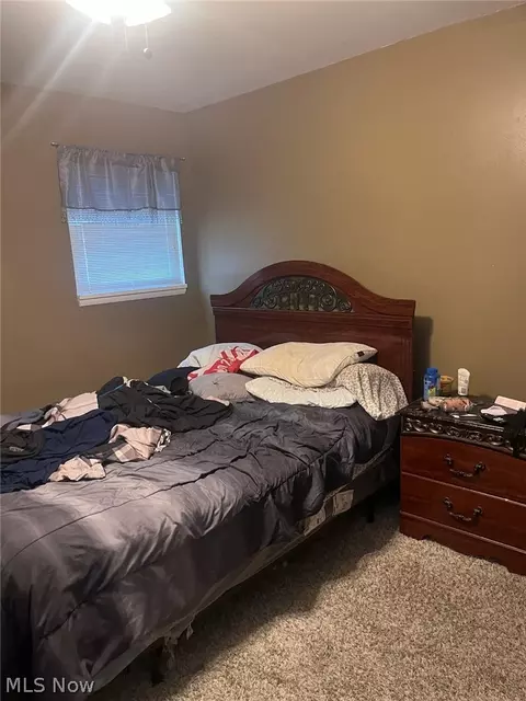 Bedroom - 1000 Beacon St, Springfield, OH 45505 photo 3 of 4