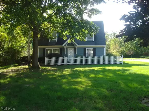 7590 Andrea Dr, Mentor, OH 44060
