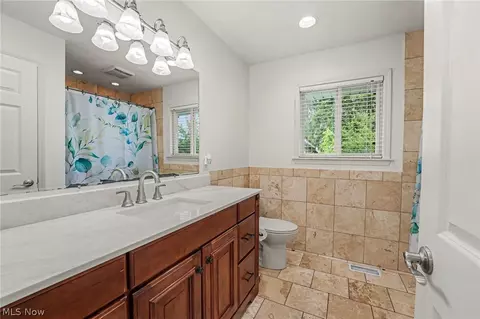 Bath - 1313 E 29 St, Ashtabula, OH 44004 photo 1 of 2