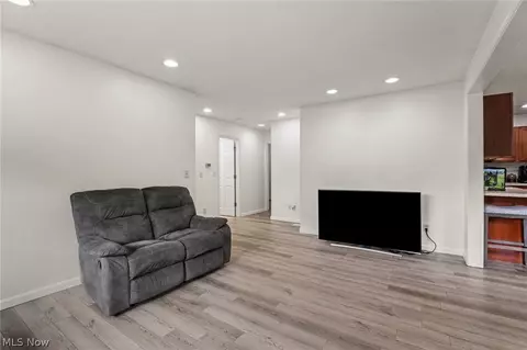 Living - 1313 E 29 St, Ashtabula, OH 44004 photo 1 of 2
