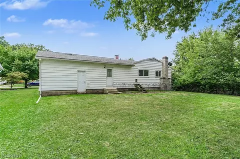 Exterior - 1313 E 29 St, Ashtabula, OH 44004 photo 3 of 5