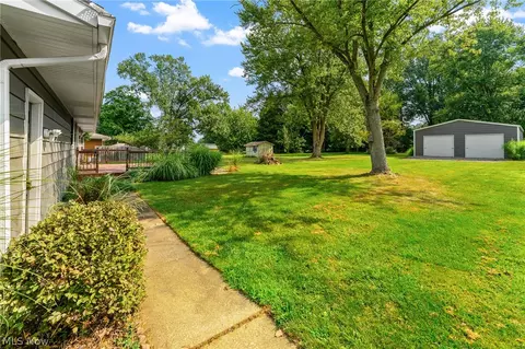 695 S 15th St, Sebring, OH 44672 photo 2