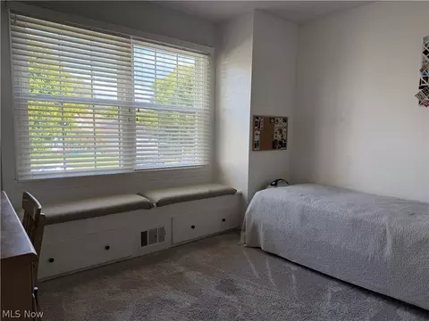 Bedroom - 907 Glenview Dr, Huron, OH 44839 photo 6 of 11