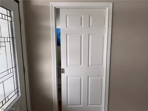 Entry Way - 907 Glenview Dr, Huron, OH 44839 photo 3 of 6